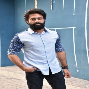 Bigg Boss Telugu Season 1 Contestants
