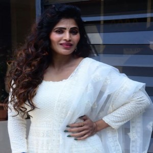 Bigg Boss Telugu Non Stop 24/7 Season 1 Contestant Shree Rapaka Biography