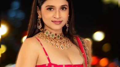 Mannara Chopra: