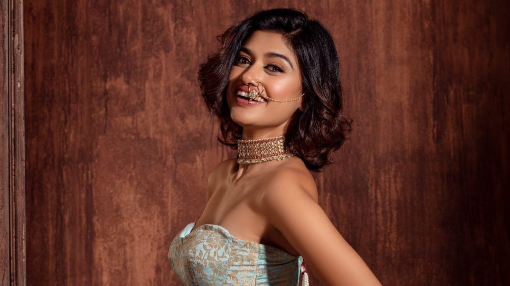 Oviya